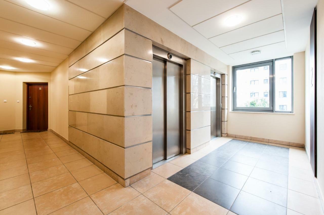 Superapart Bobrowiecka 3 Varšava Exteriér fotografie